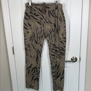 Bella Amore Leopard print pants size L/XL made in Italy